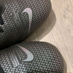 Nike Soccer Cleats Men 9.5